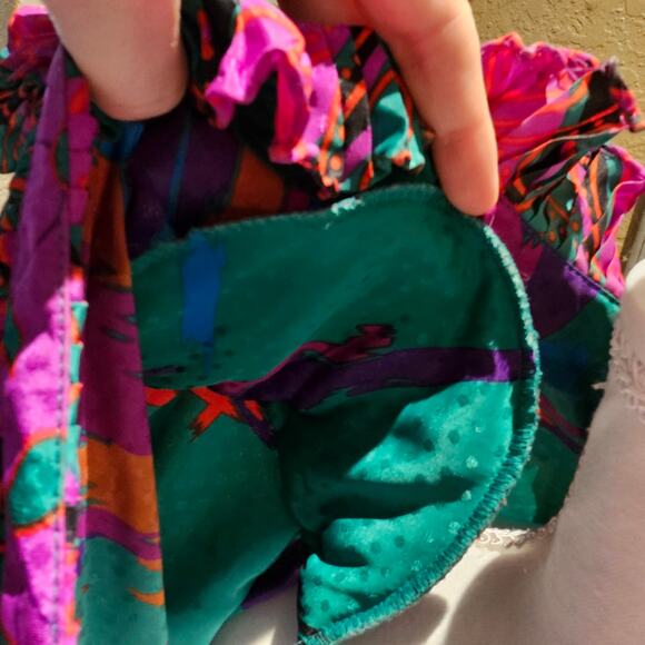 Vintage 1980s Assorti Blouse S Bold Abstract Ruffle Puff Sleeve Smocked Waist - Picture 9 of 9